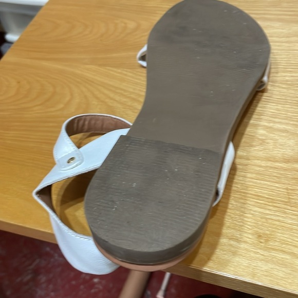 Steve Madden sandles, white - Picture 3 of 6